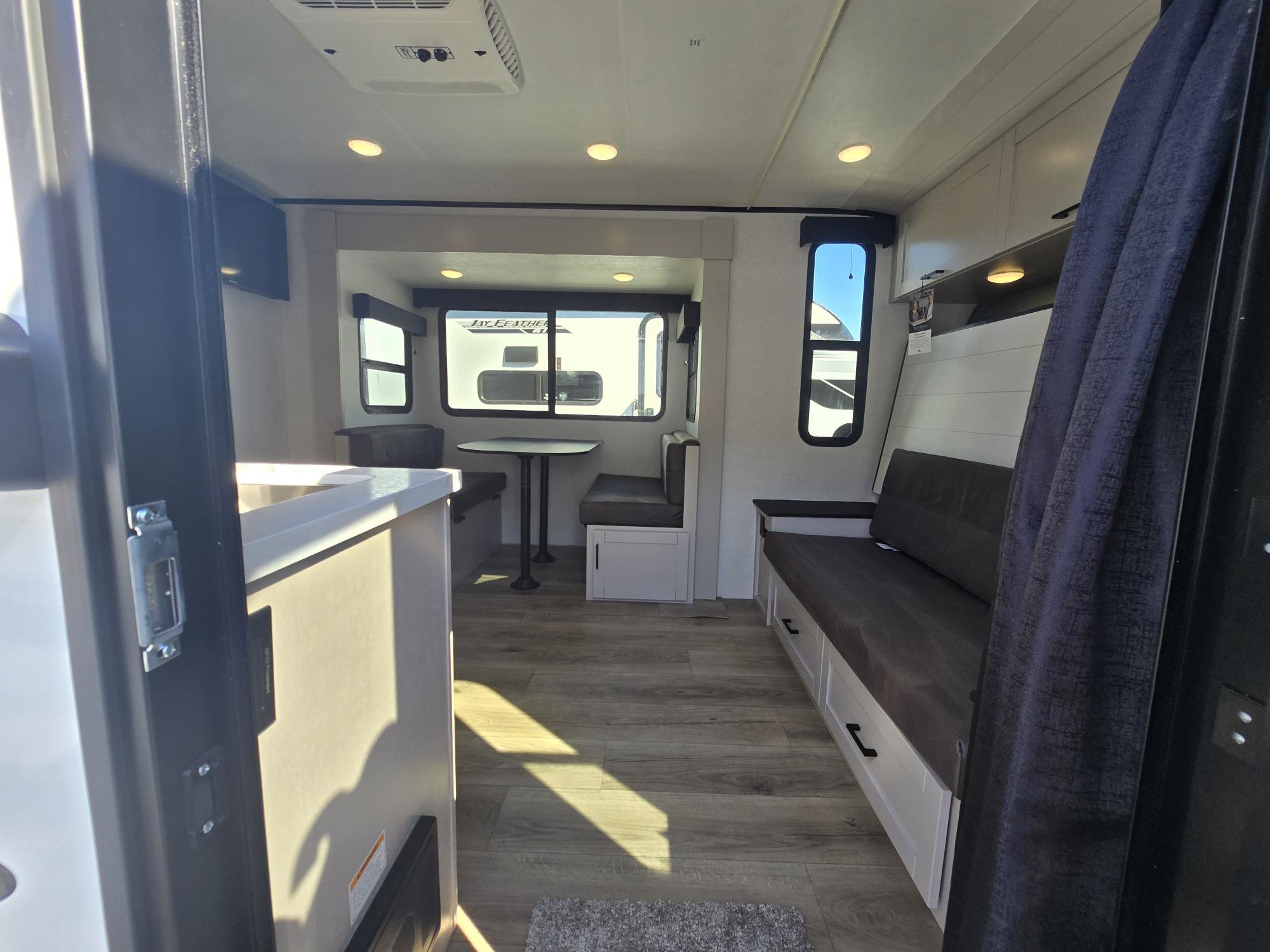2026 JAYCO JAY FEATHER AIR 19MBS - Image 7
