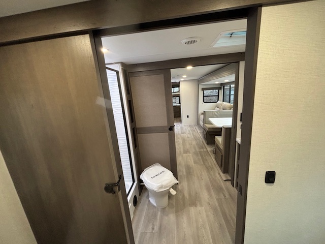 2026 Grand Design Transcend 305BHT - Image 26
