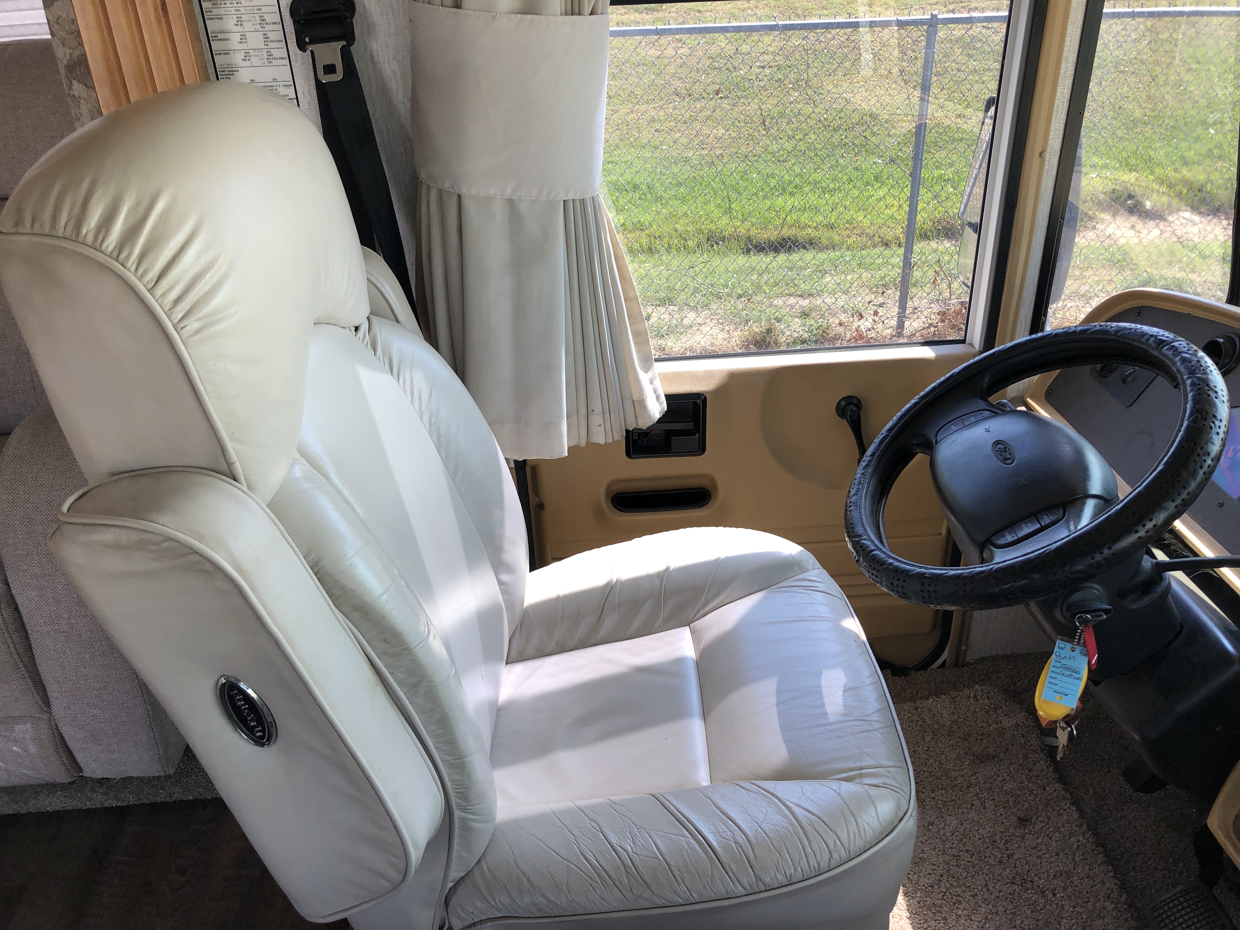 1999 FLEETWOOD SOUTHWIND 34N - Image 11