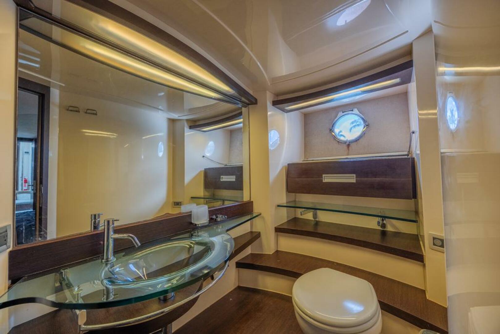 2009 Azimut 68S - Image 25