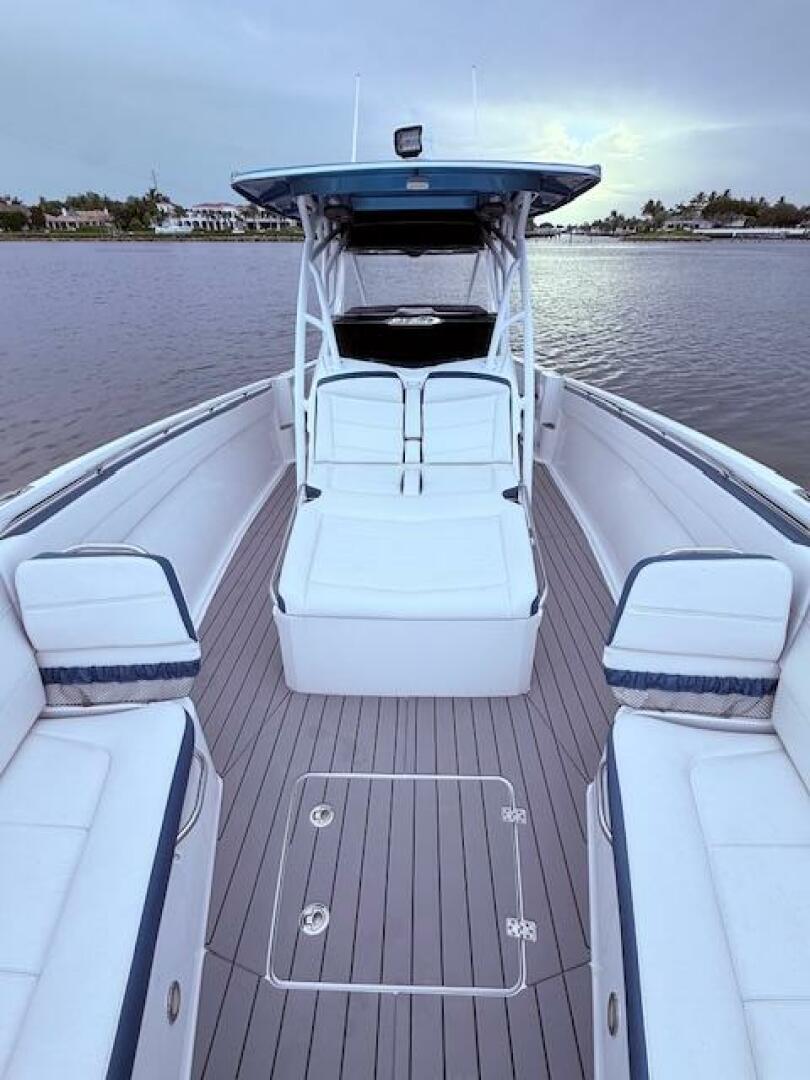 2022 Nor-Tech 390 Sport Center Console - Image 27