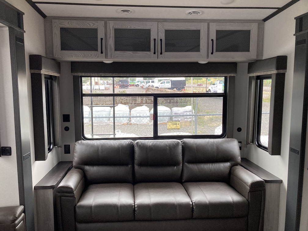 2022 Keystone Montana High Country 295RL - Image 36