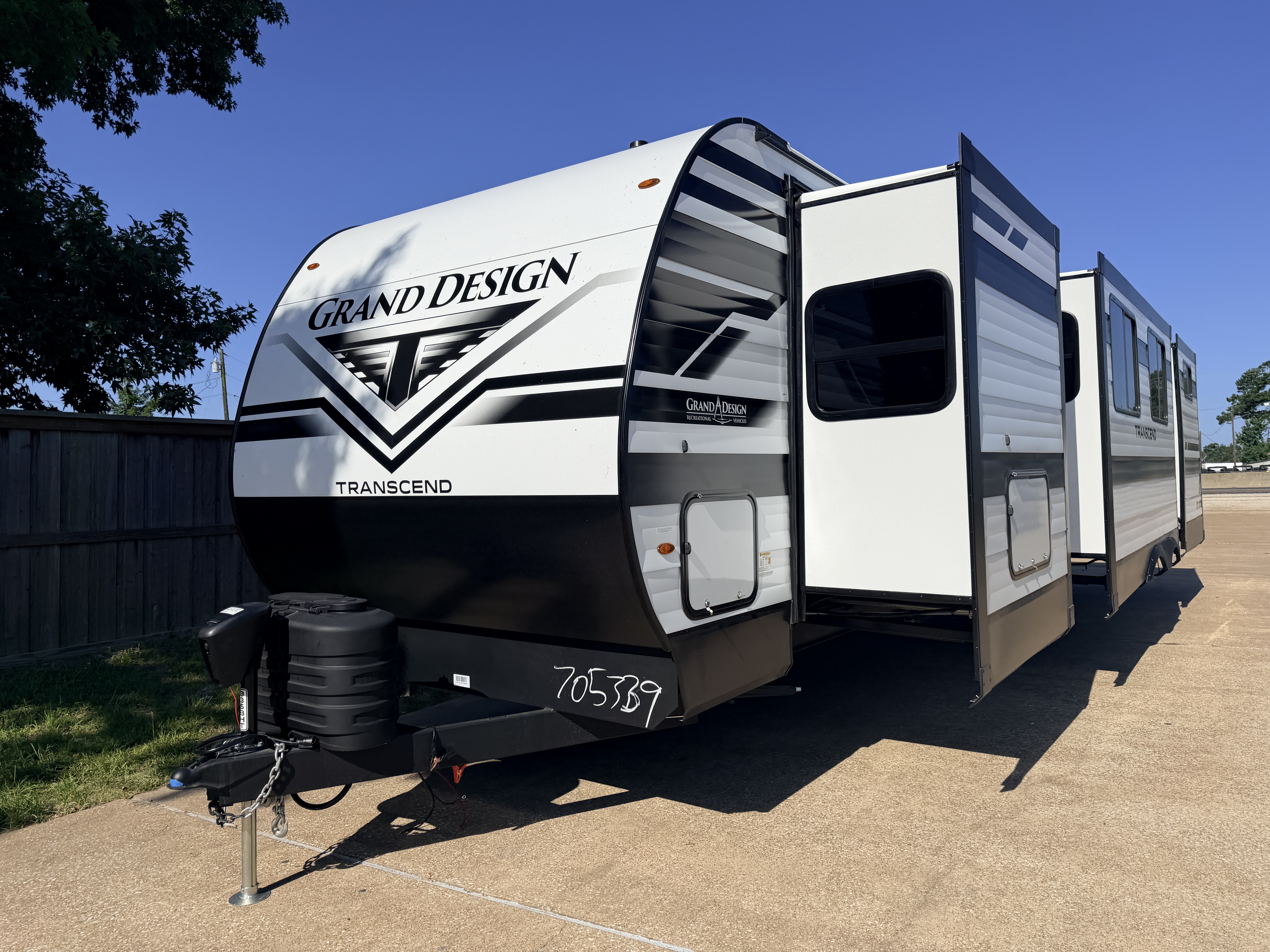 2027 Grand Design Transcend 335BHT - Image 3