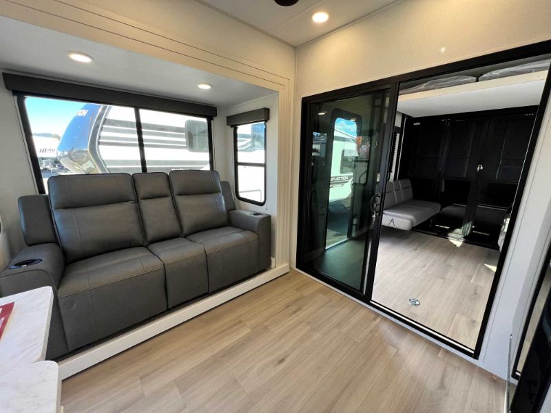 2026 Grand Design Momentum G-Class 29GS - Image 6