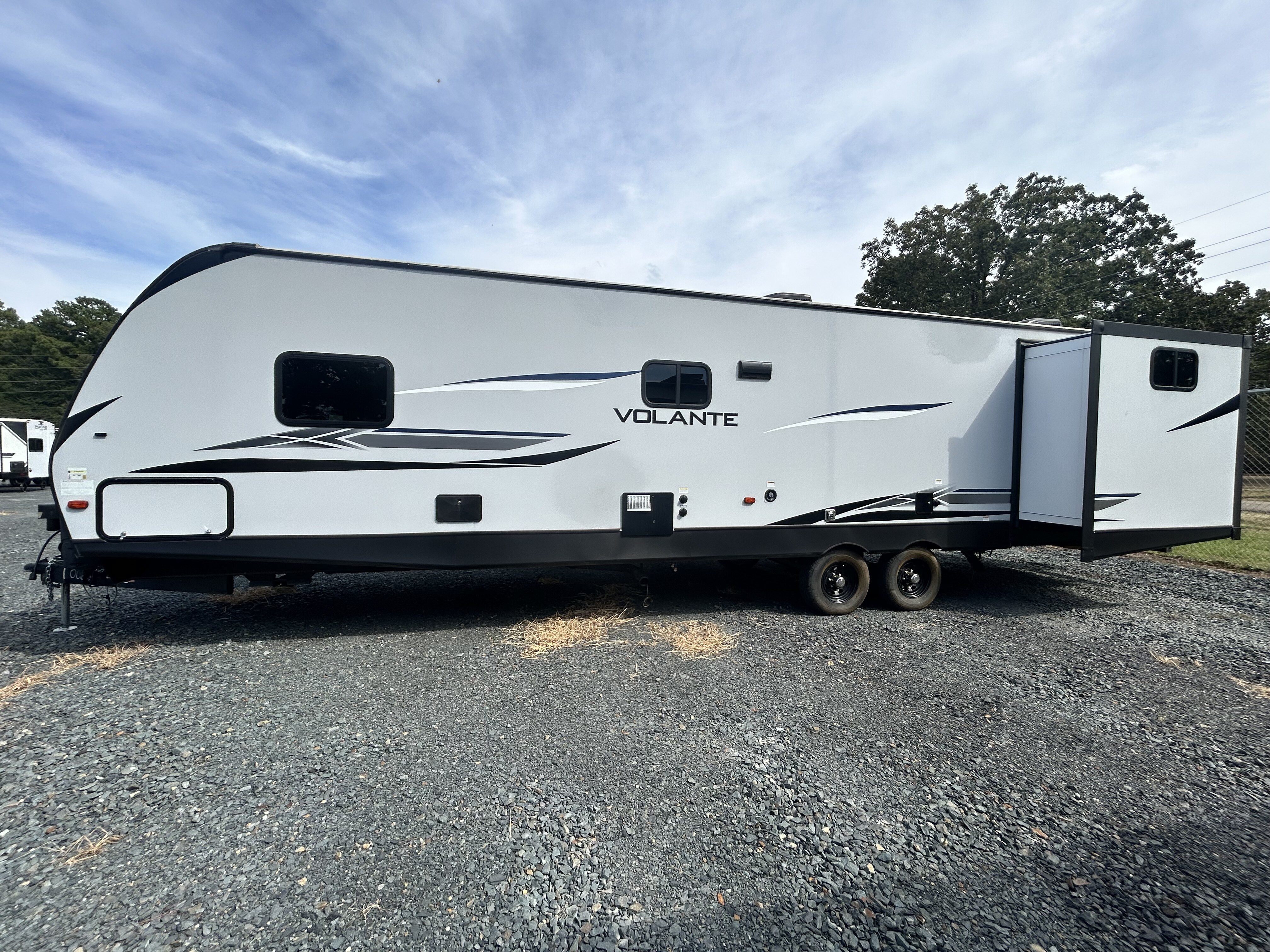 2021 CROSSROADS VOLANTE LITE 33DB - Image 4