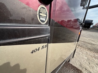 2014 Coachmen Cross Country 404RB - Image 12
