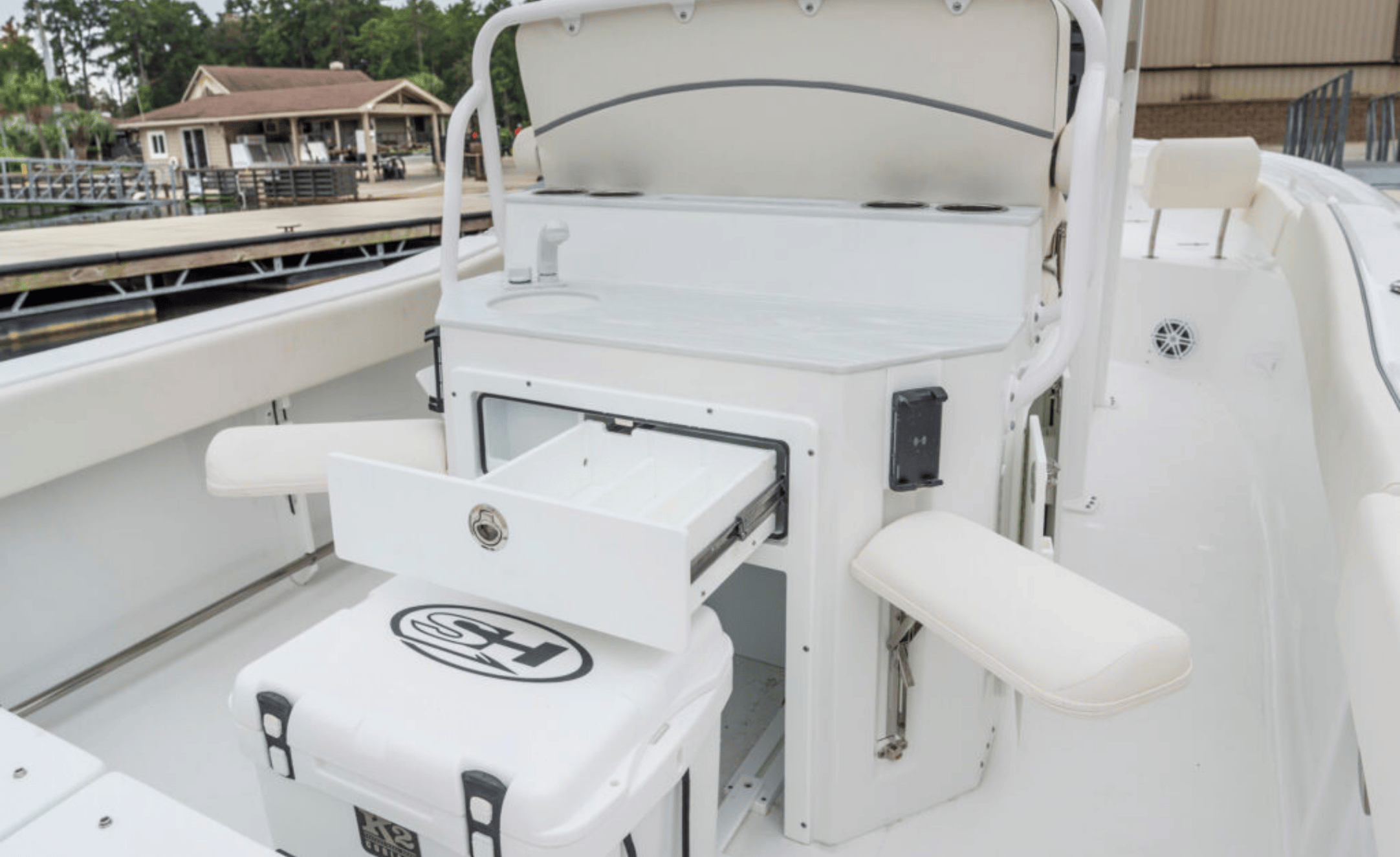 2027 Sea Hunt Ultra 245SE - Image 6