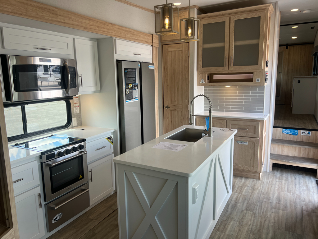 2023 Alliance RV Avenue 36BRM - Image 4