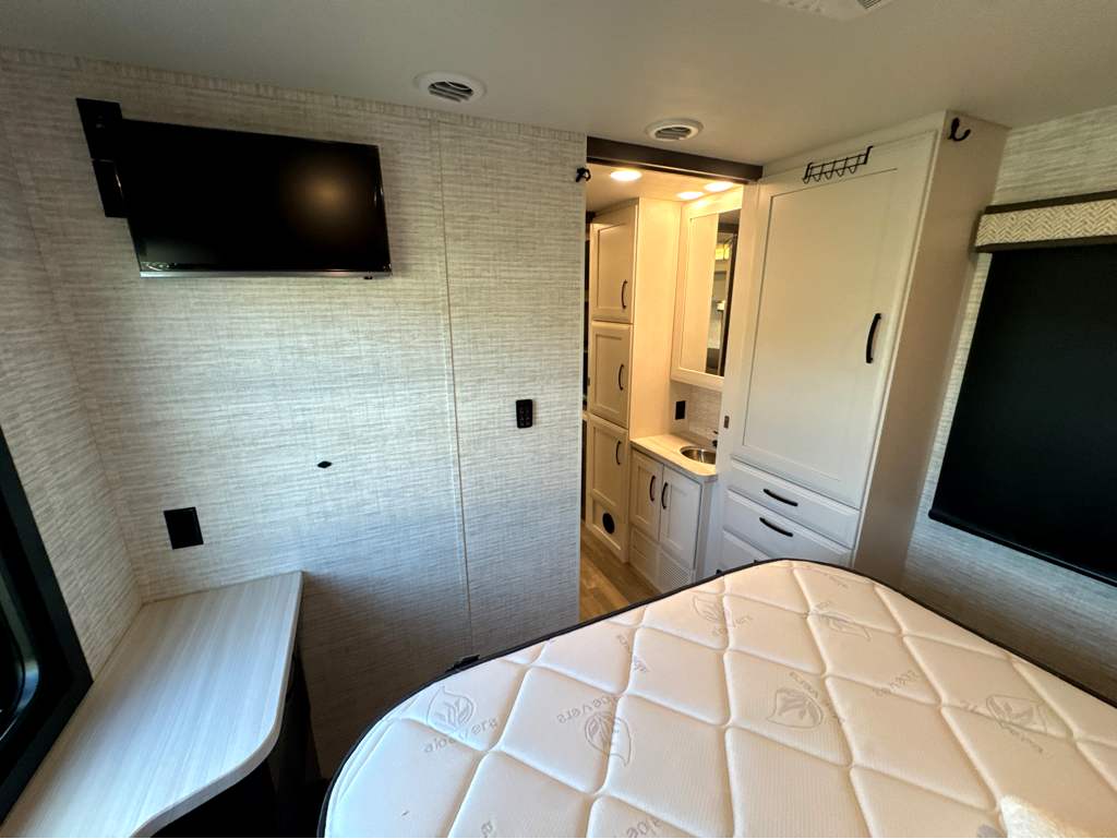 2025 JAYCO GREYHAWK 30Z - Image 20