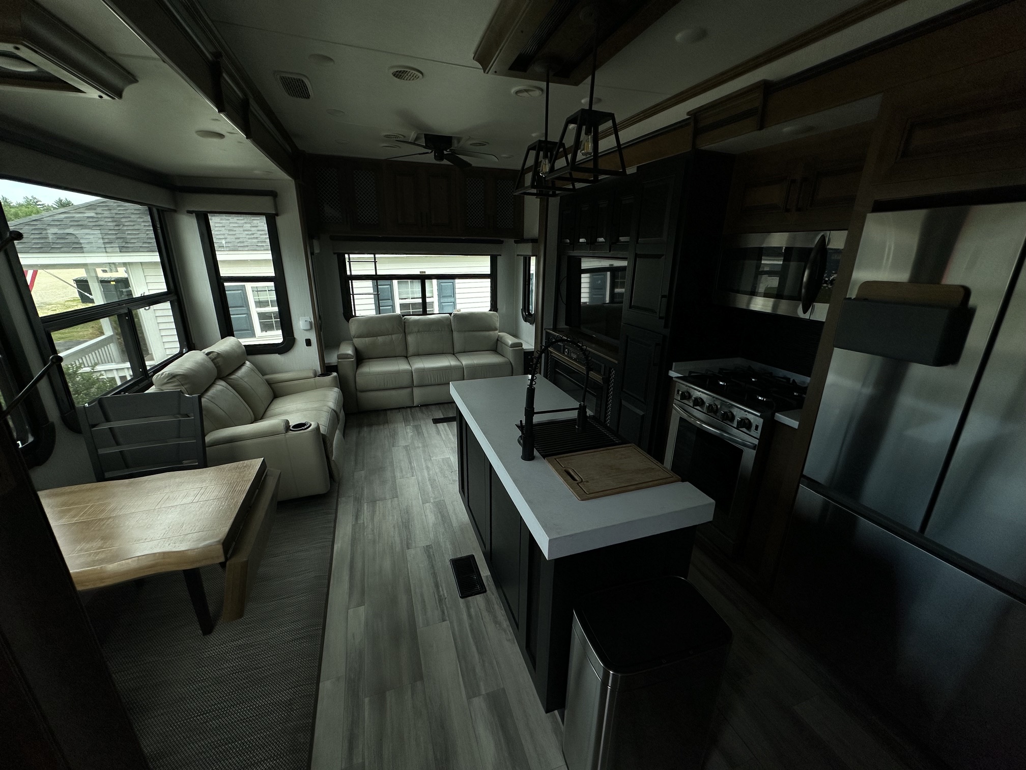 2022 Heartland RV Bighorn 3300DL - Image 7