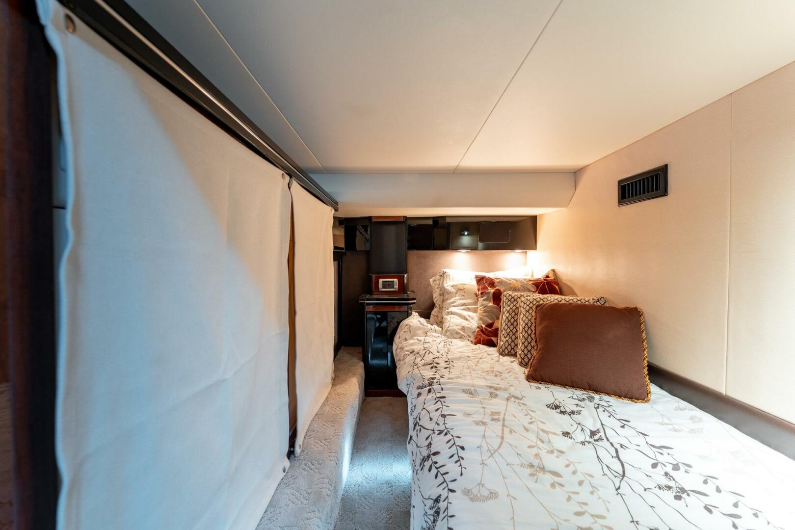 2009 Marquis - Image 84