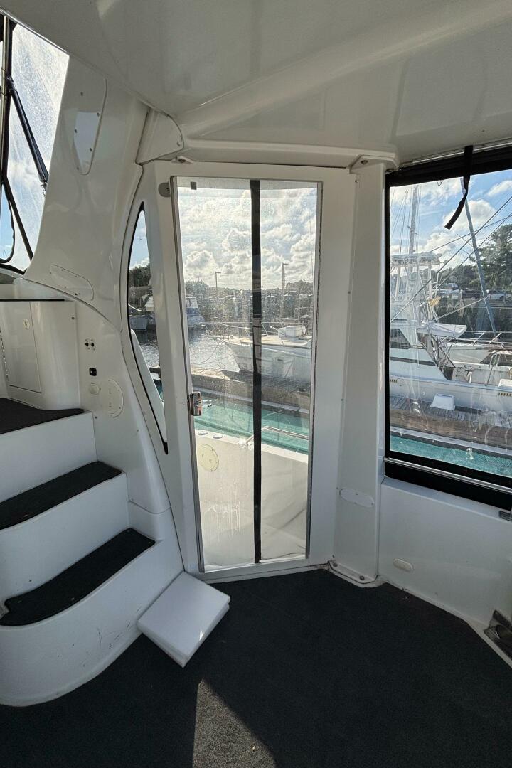 2001 Carver 396 Aft Cabin MY - Image 17