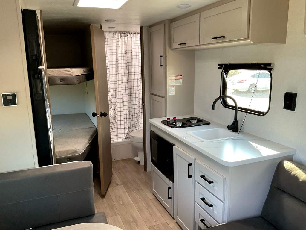 2027 JAYCO Jay Flight 250BH - Image 12