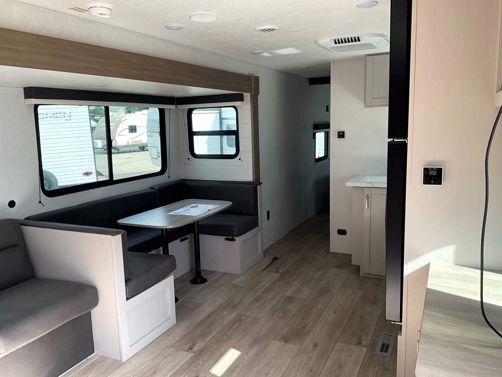 2027 JAYCO JAYCO  FLIGHT 335BHS - Image 6