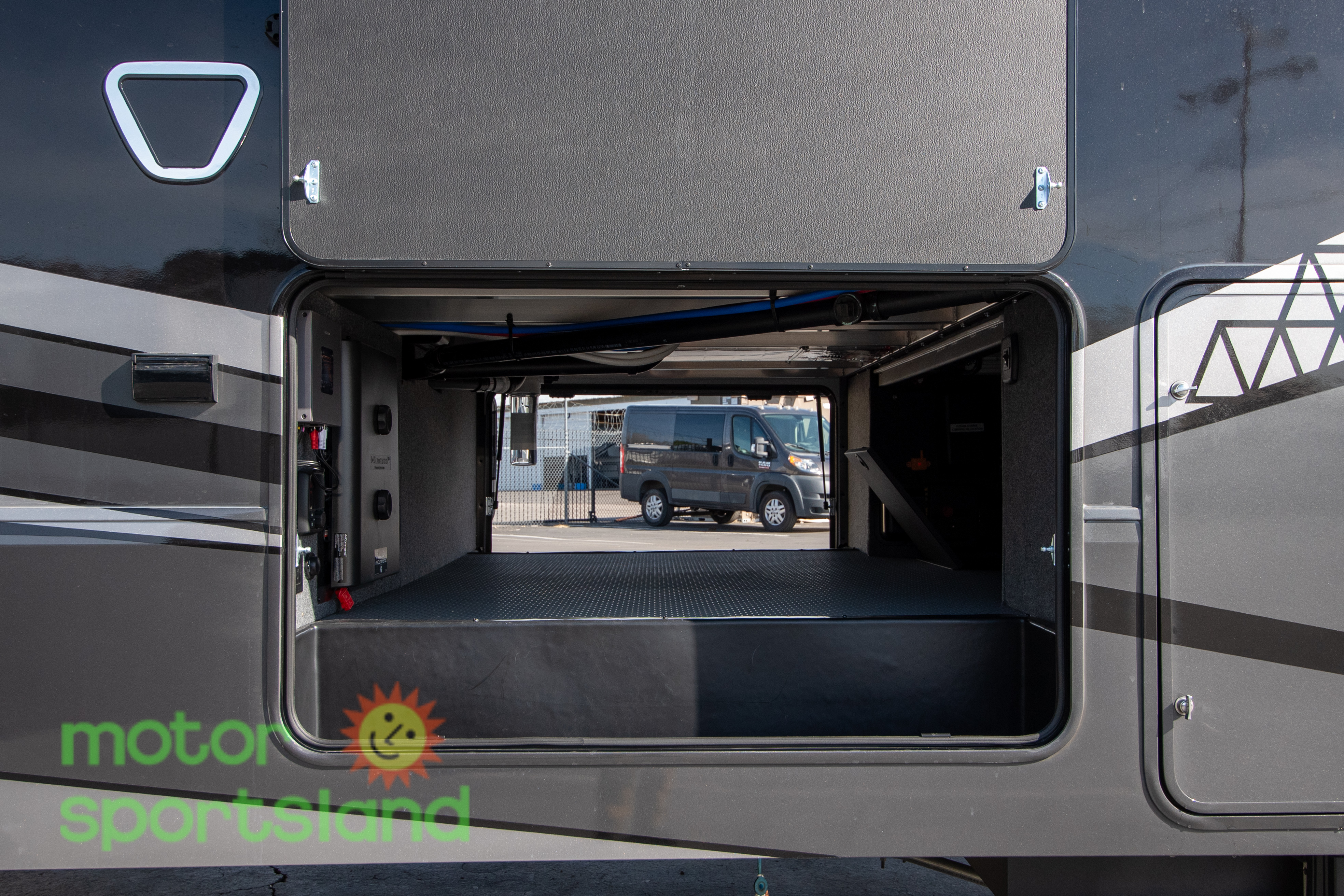 2026 Keystone Raptor 415 - Image 26