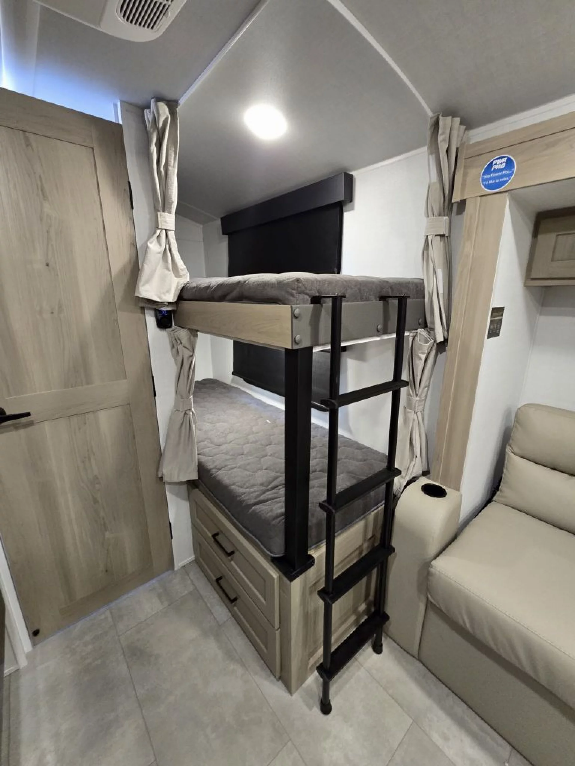 2026 FOREST RIVER ROCKWOOD GEO PRO 20BHT - Image 15
