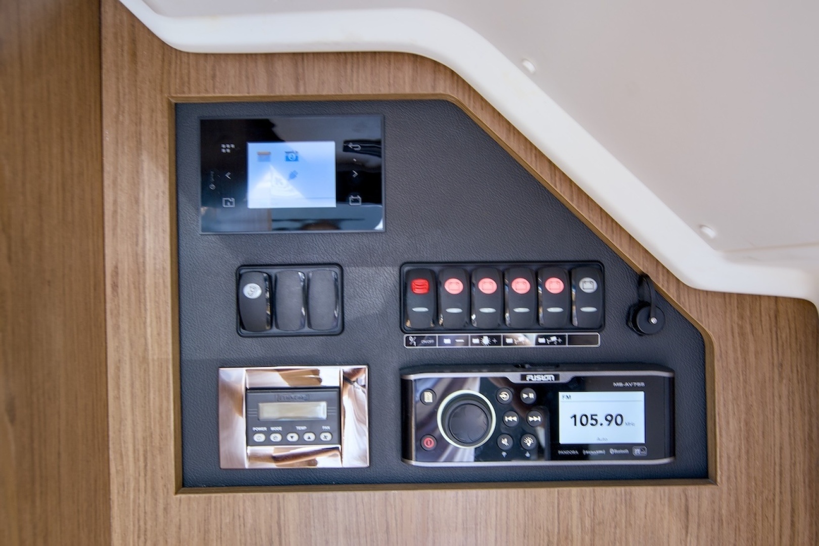 2020 Jeanneau NC37 - Image 29