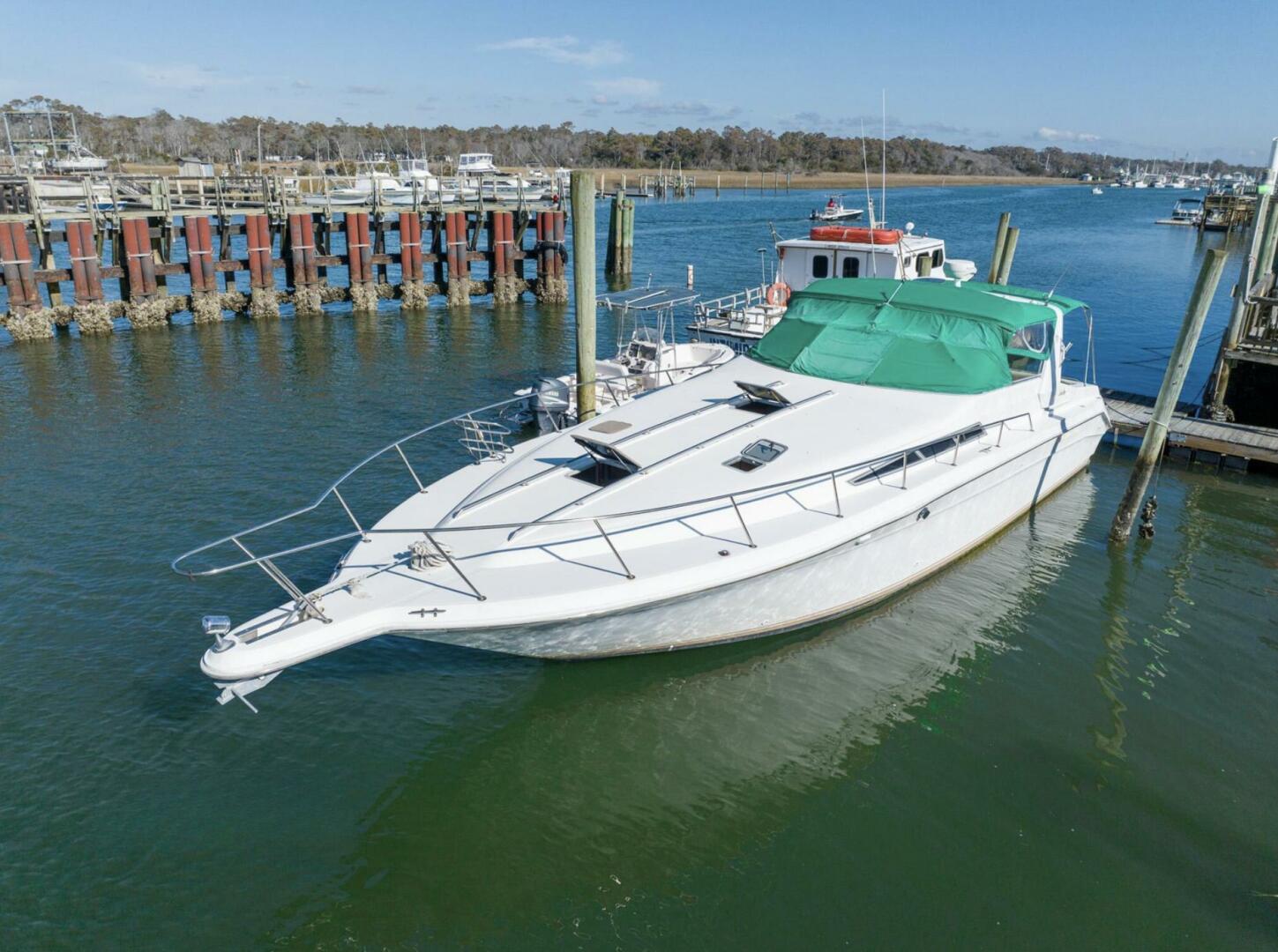 1990 Sea Ray 420 Sundancer - Image 2