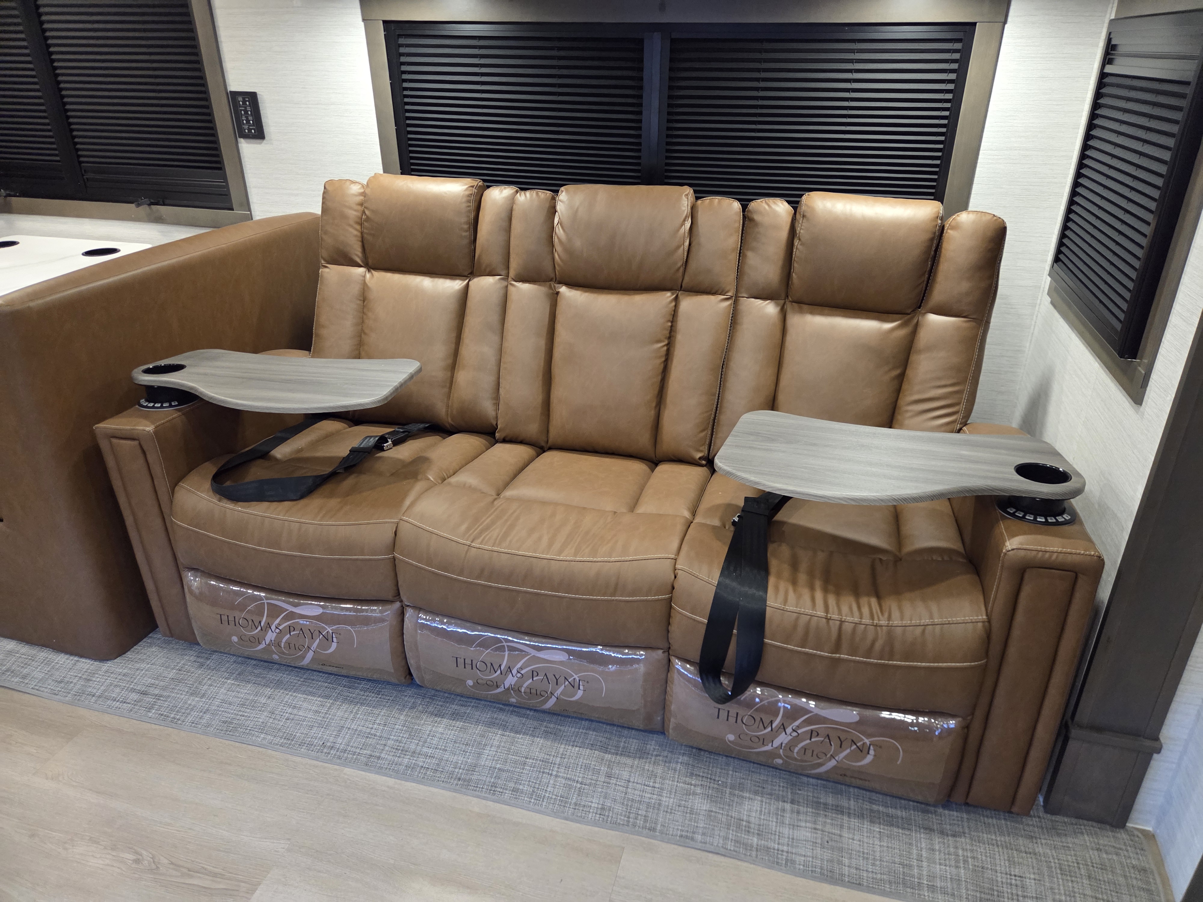 2026 Dynamax Europa 34SS - Image 7