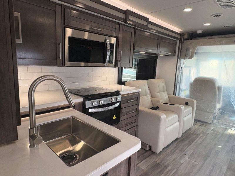 2026 Entegra Coach Vision XL 31UL - Image 24