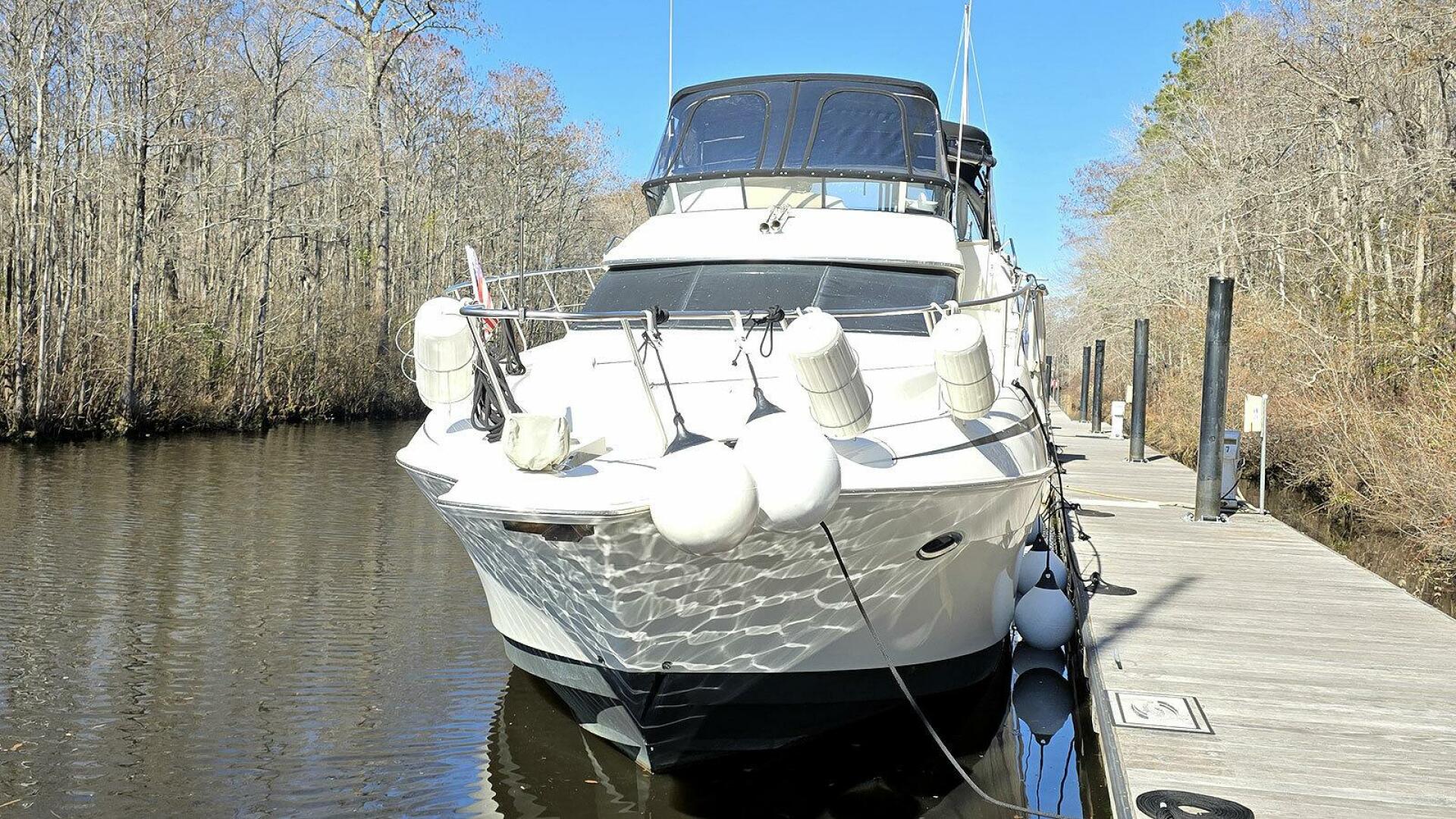 2001 Silverton 410 Sport Bridge - Image 2