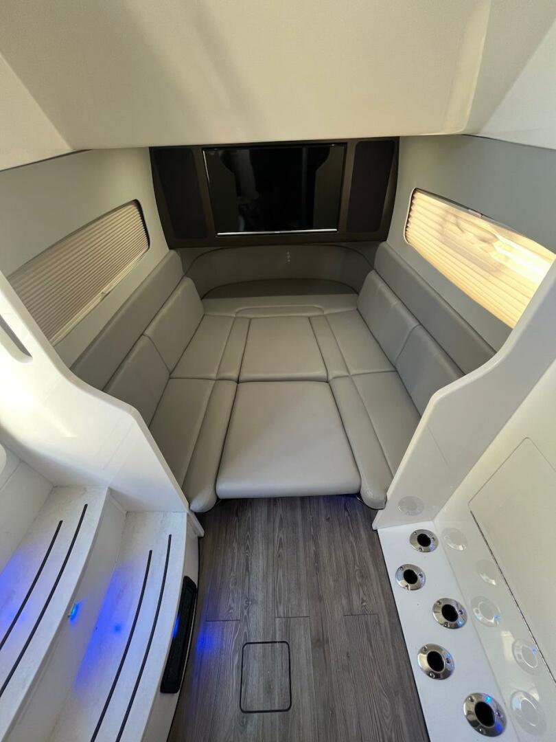 2018 Scout 380 LXF - Image 56