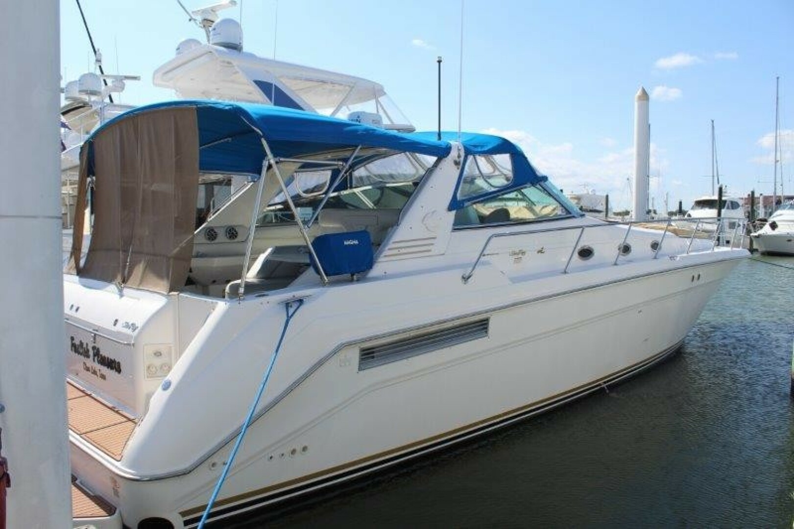 1996 Sea Ray 500 Sundancer - Image 1