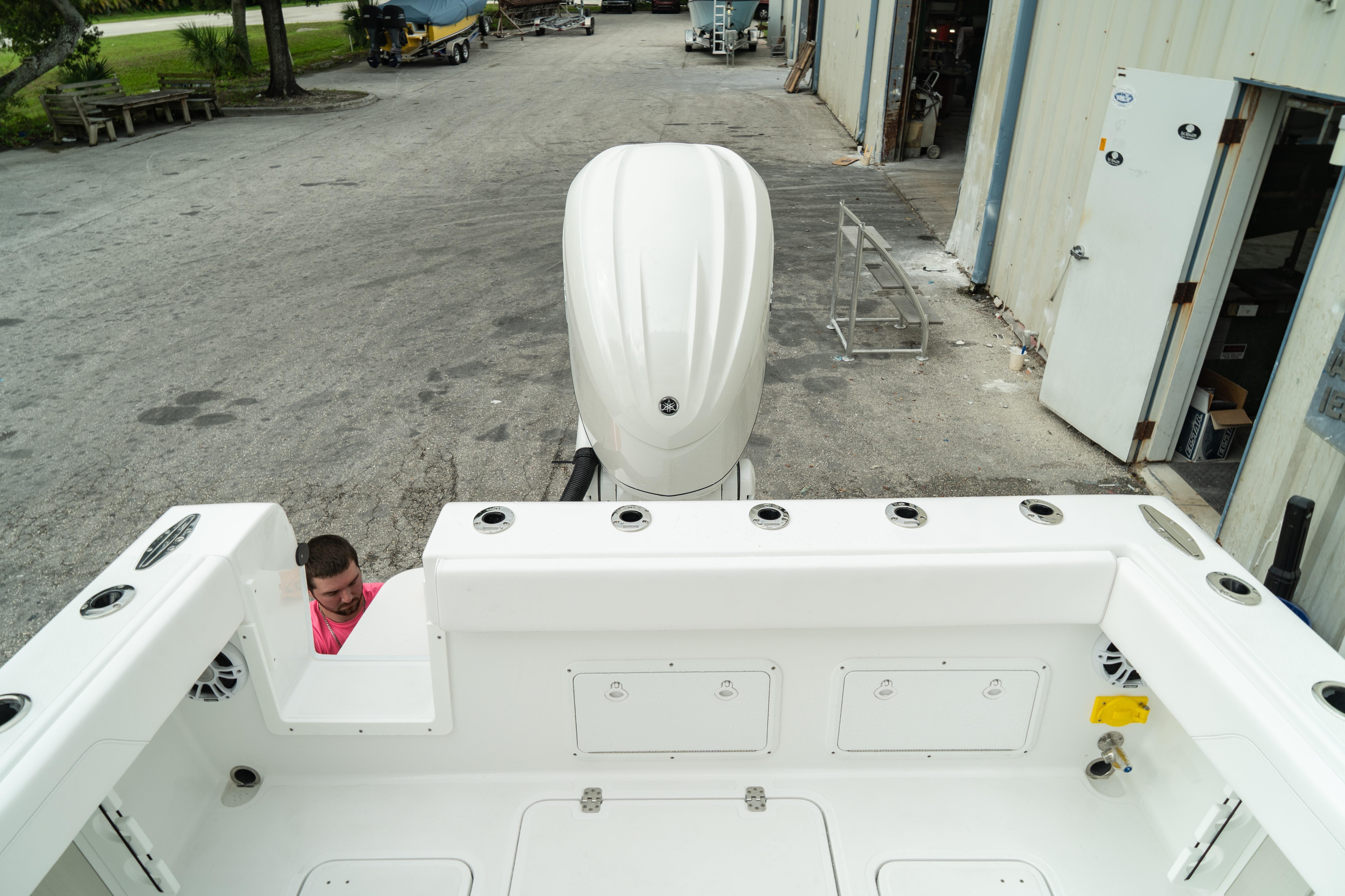 2027 Bluewater Sportfishing 23t - Image 16