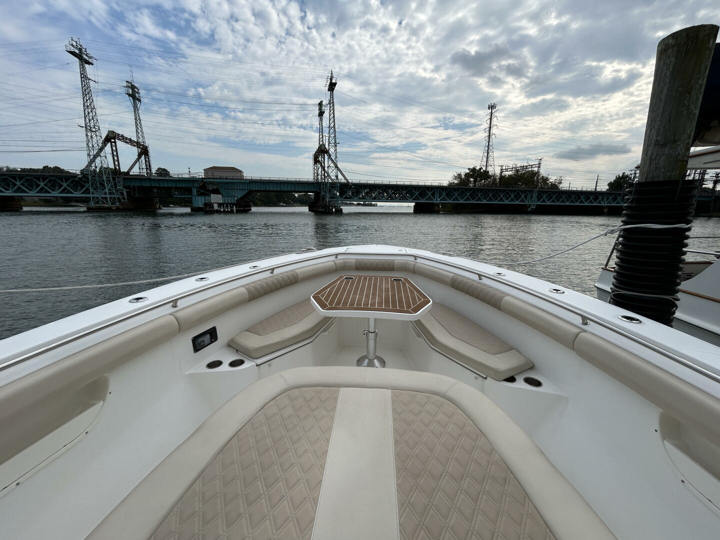 2017 Boston Whaler 370 Outrage - Image 15