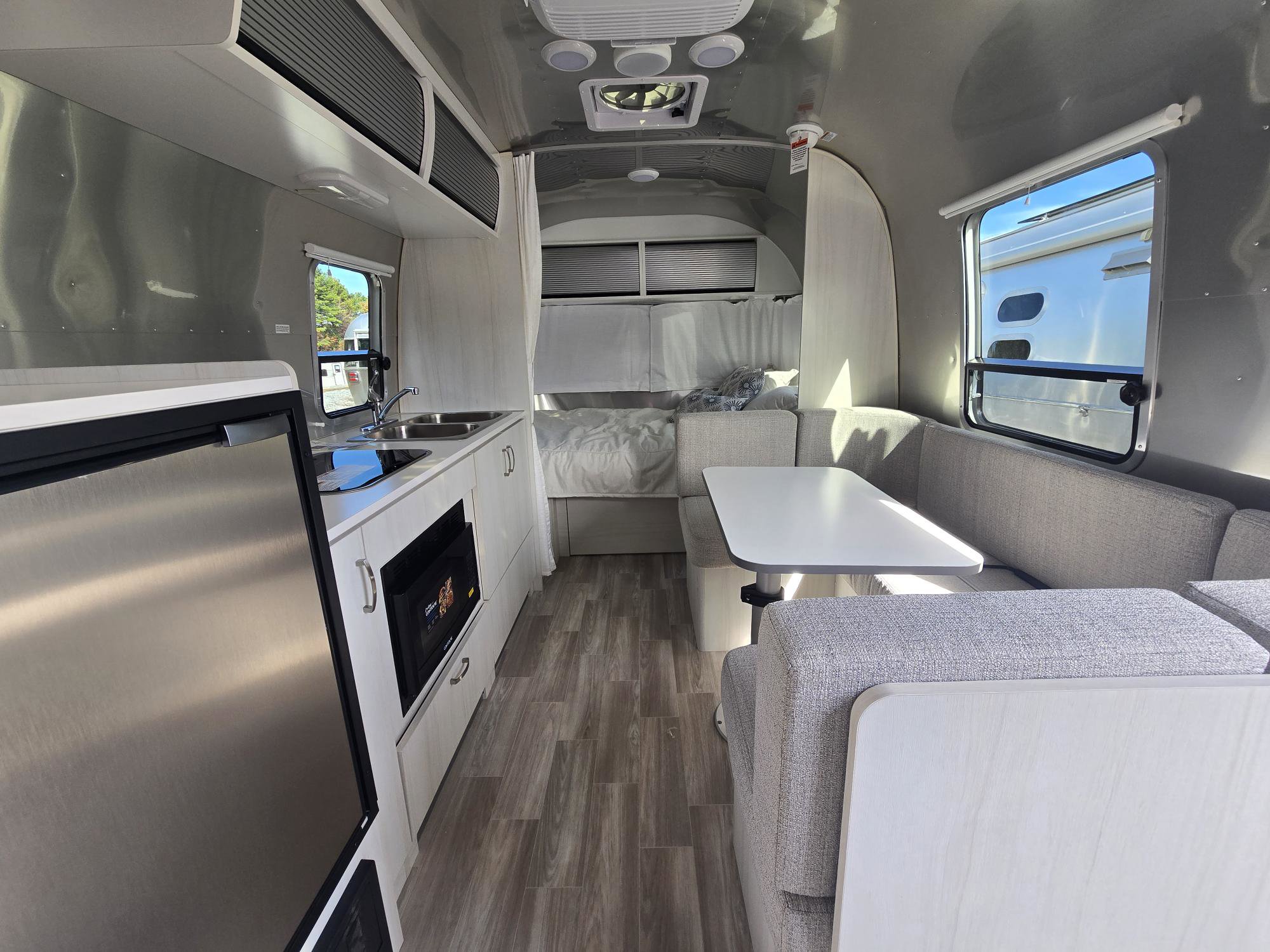 2026 AIRSTREAM BAMBI 22FB - Image 9