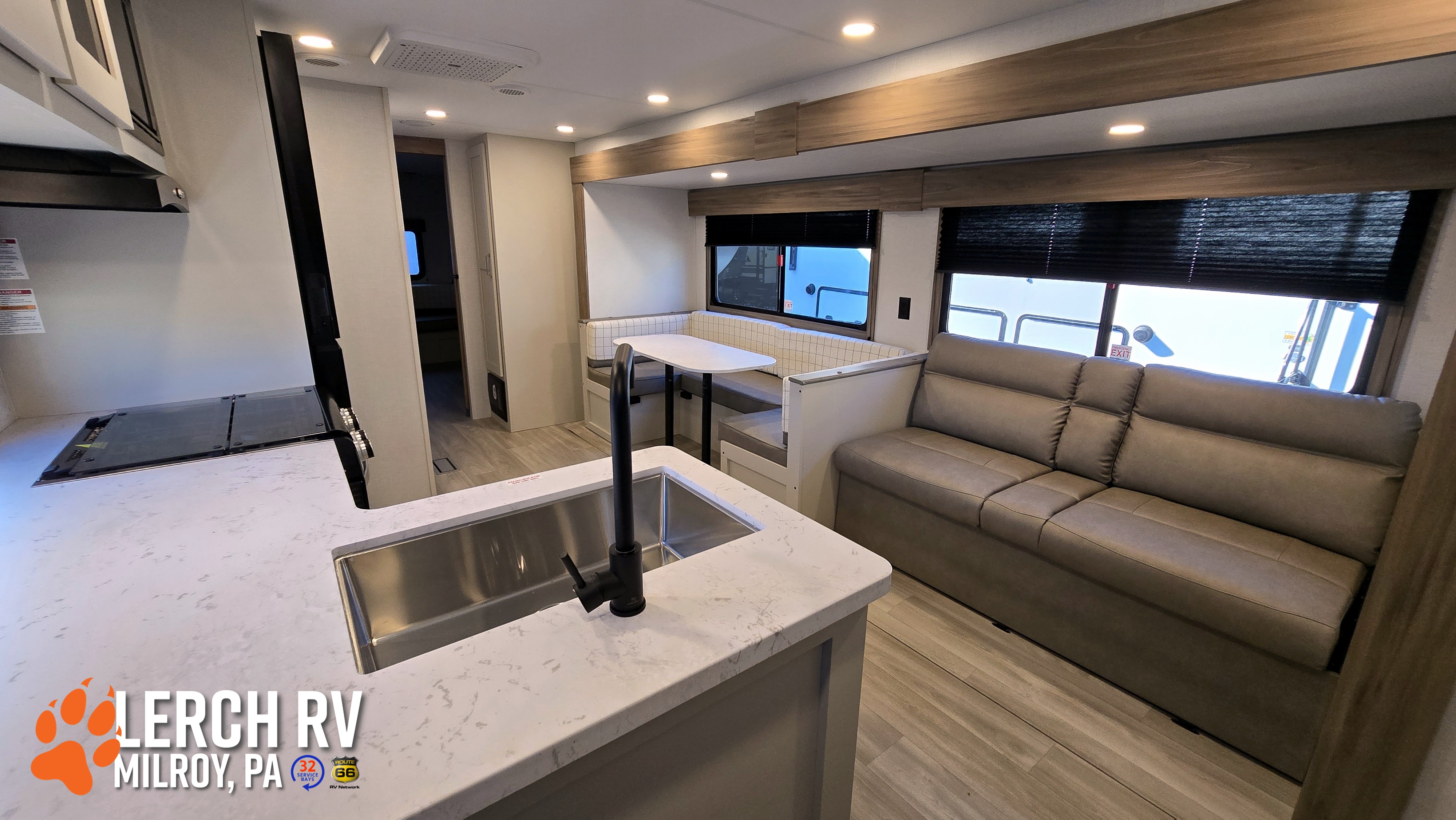2027 KZ RV Sportsmen SE 332BHKSE - Image 8