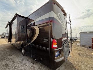 2014 Coachmen Cross Country 404RB - Image 5