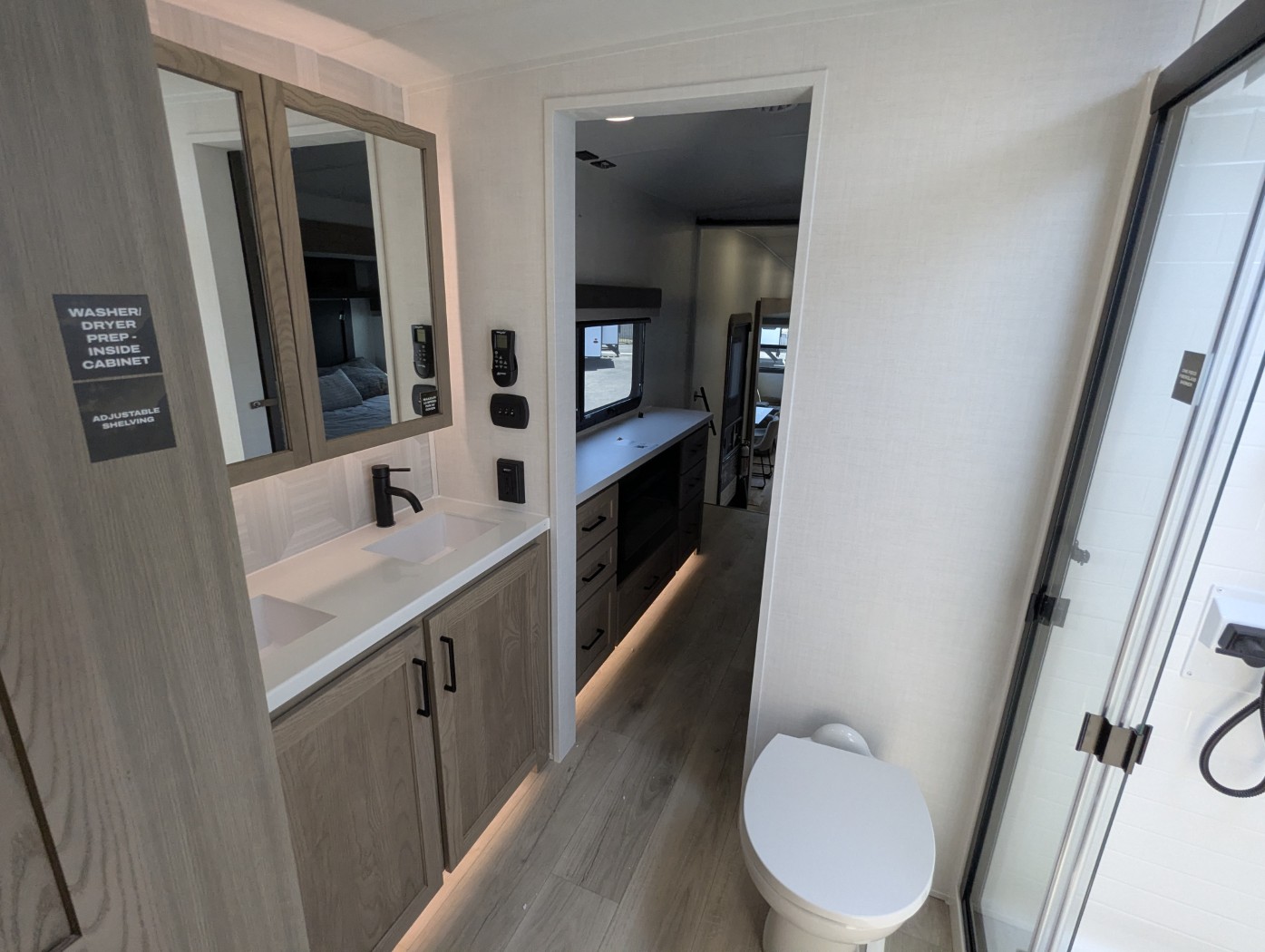 2026 Forest River Rockwood Signature 401SFB - Image 22
