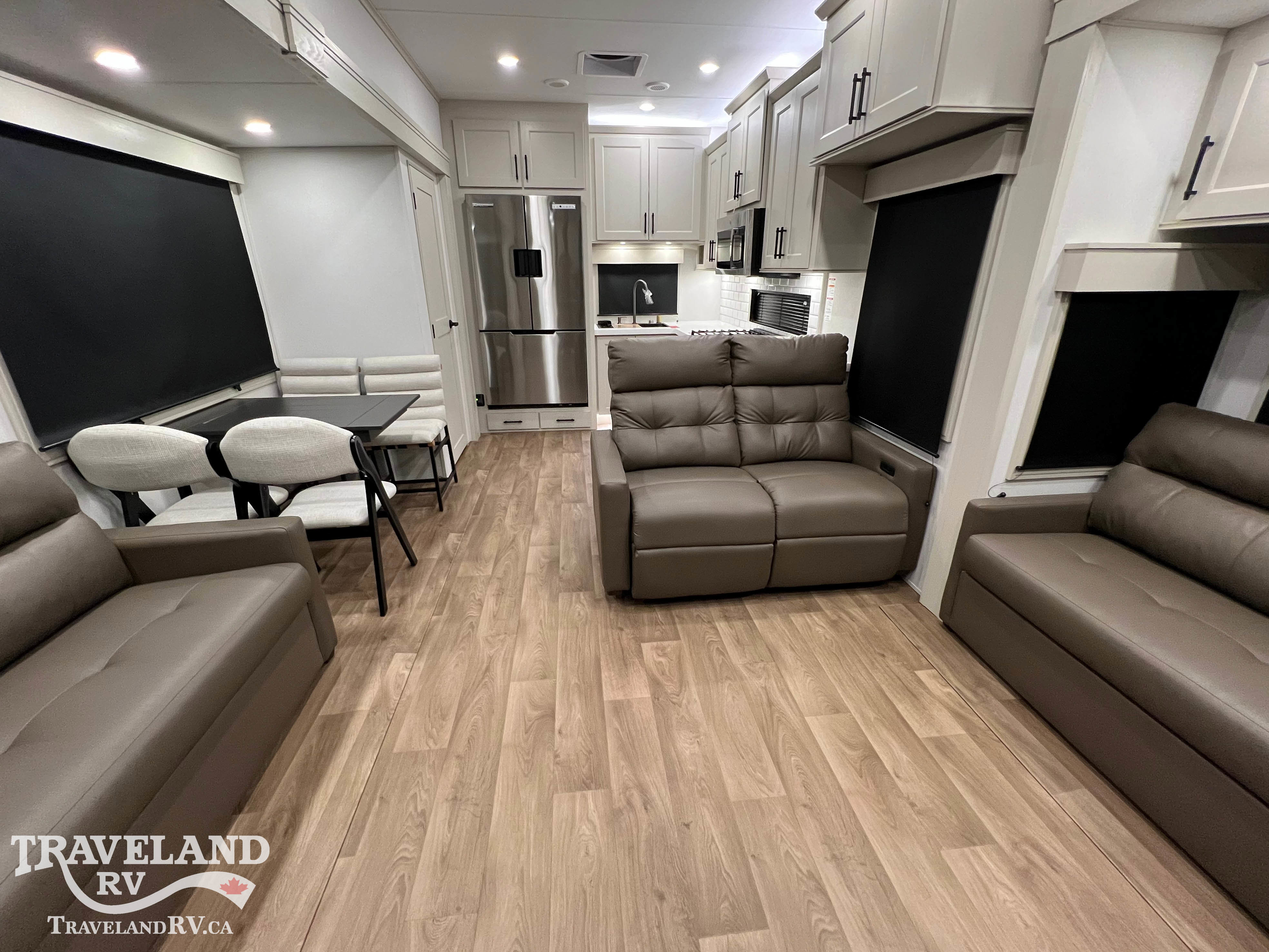 2026 Grand Design Solitude 417KB - Image 3