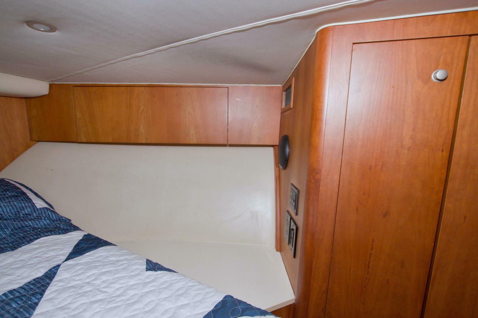 1998 Luhrs 36 Convertible - Image 46