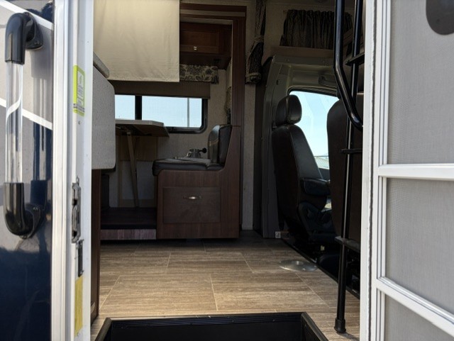 2018 Forest River Forester 2401R MBS - Image 7
