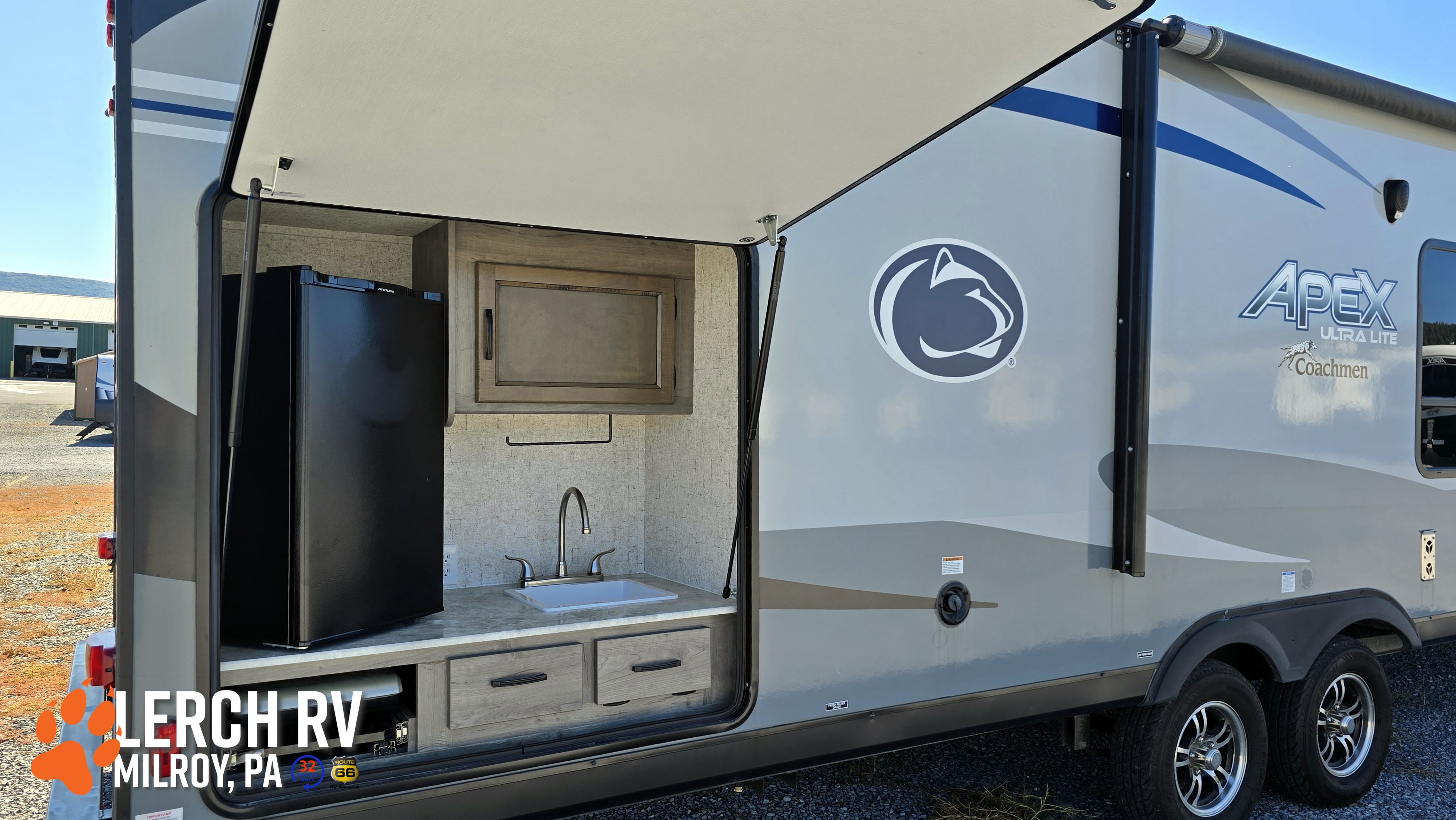2019 FOREST RIVER APEX 300BHS - Image 6