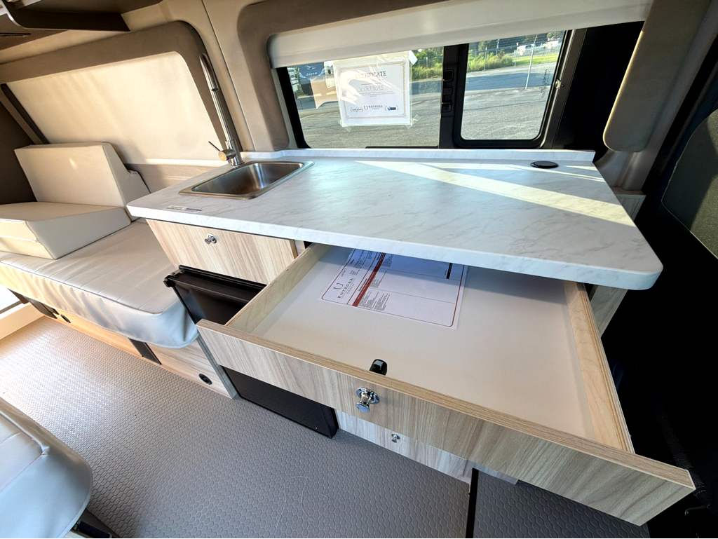 2027 ENTEGRA COACH ETHOS 20T - Image 21