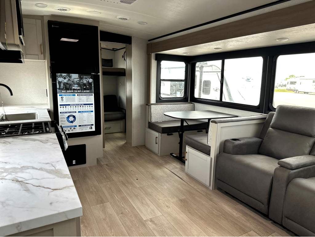 2027 JAYCO JAY FEATHER 29QBH - Image 10