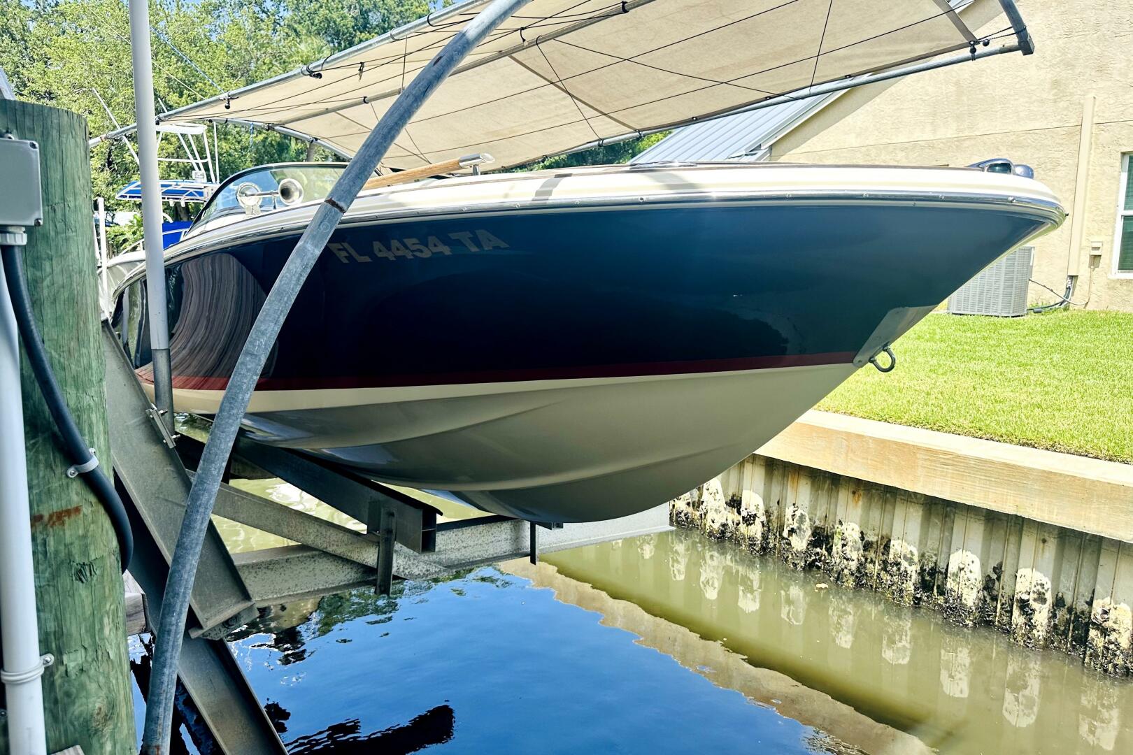 2013 CHRIS-CRAFT Corsair 22 Base - Image 2