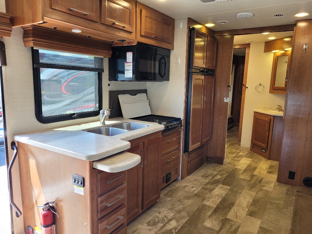 2018 Jayco Seneca 37HJ - Image 11