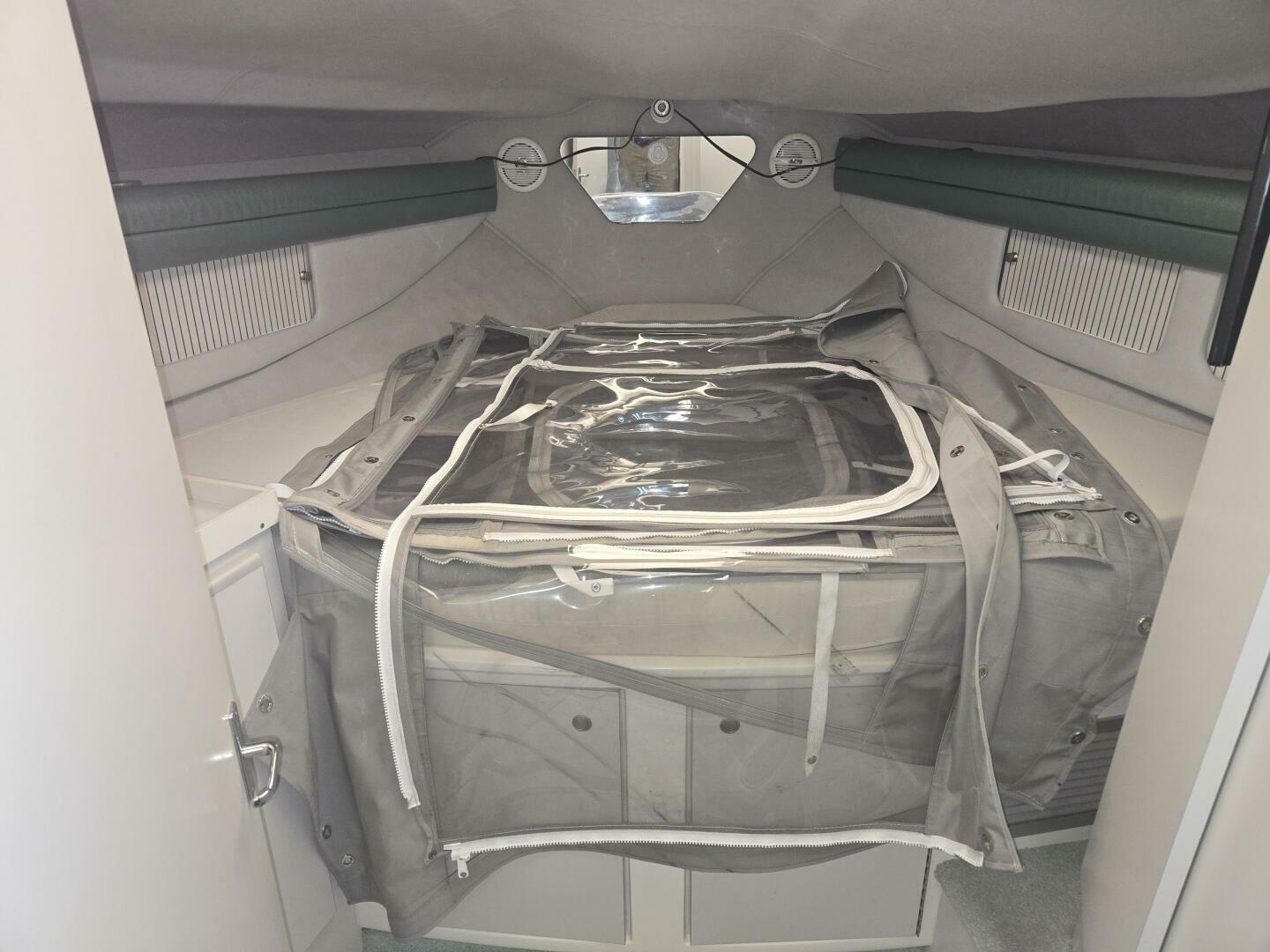 1994 Cruisers Yachts 3380 - Image 8