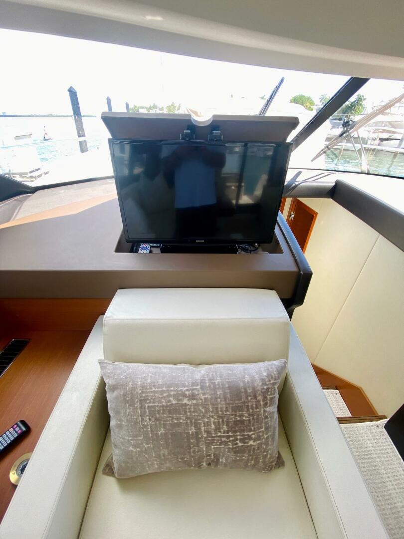 2015 Prestige 500 - Image 69