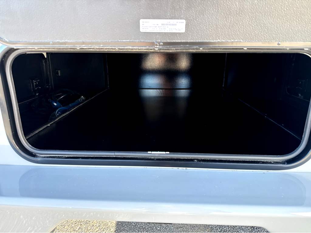 2027 GRAND DESIGN LINEAGE SERIESE 30DC - Image 5