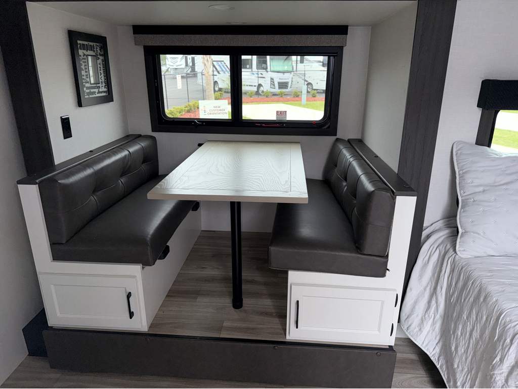 2026 VENTURE RV SPORTTREK STINGER 161VUD - Image 16