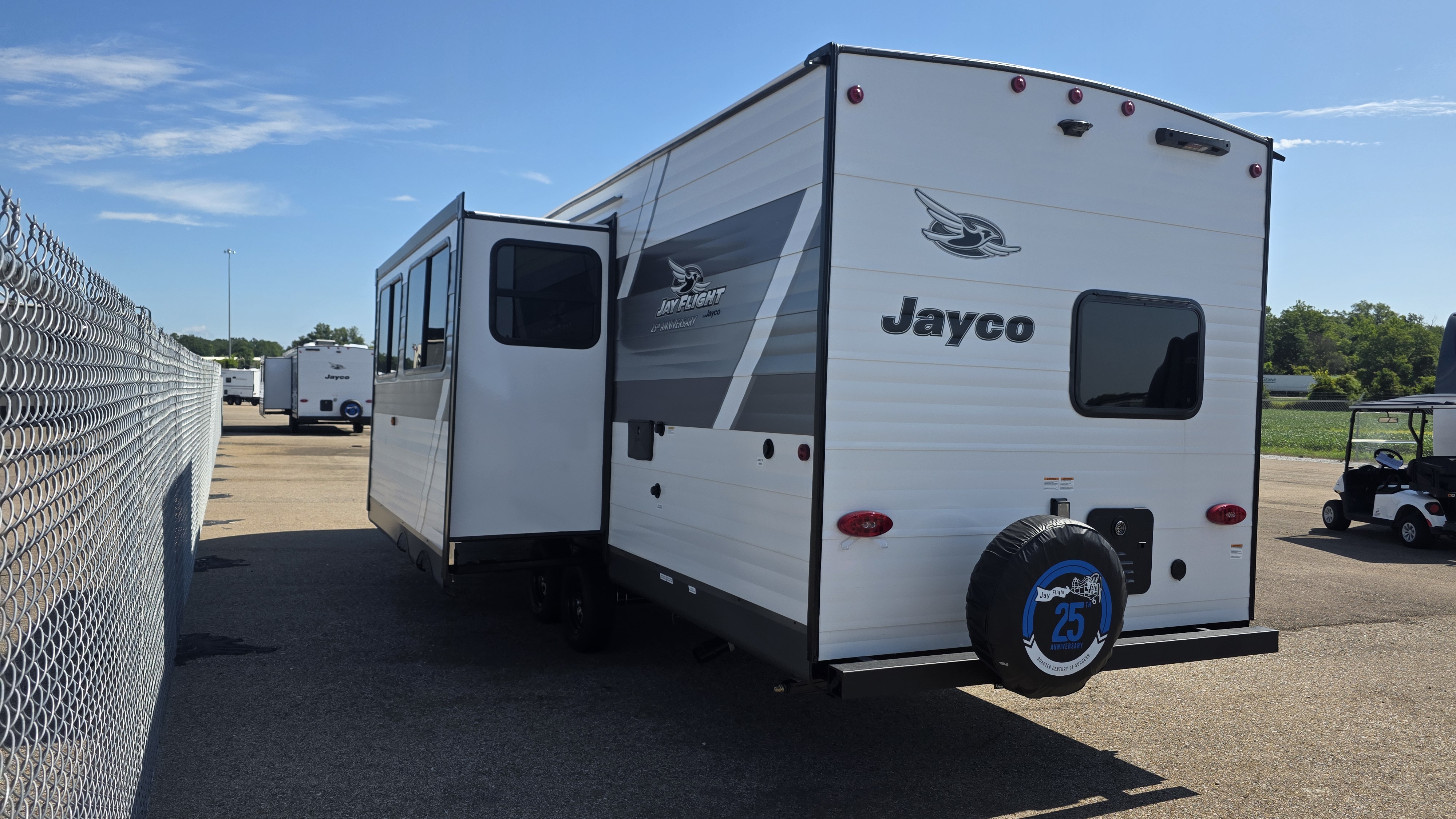 2027 JAYCO JAY FLIGHT 263BHS - Image 3