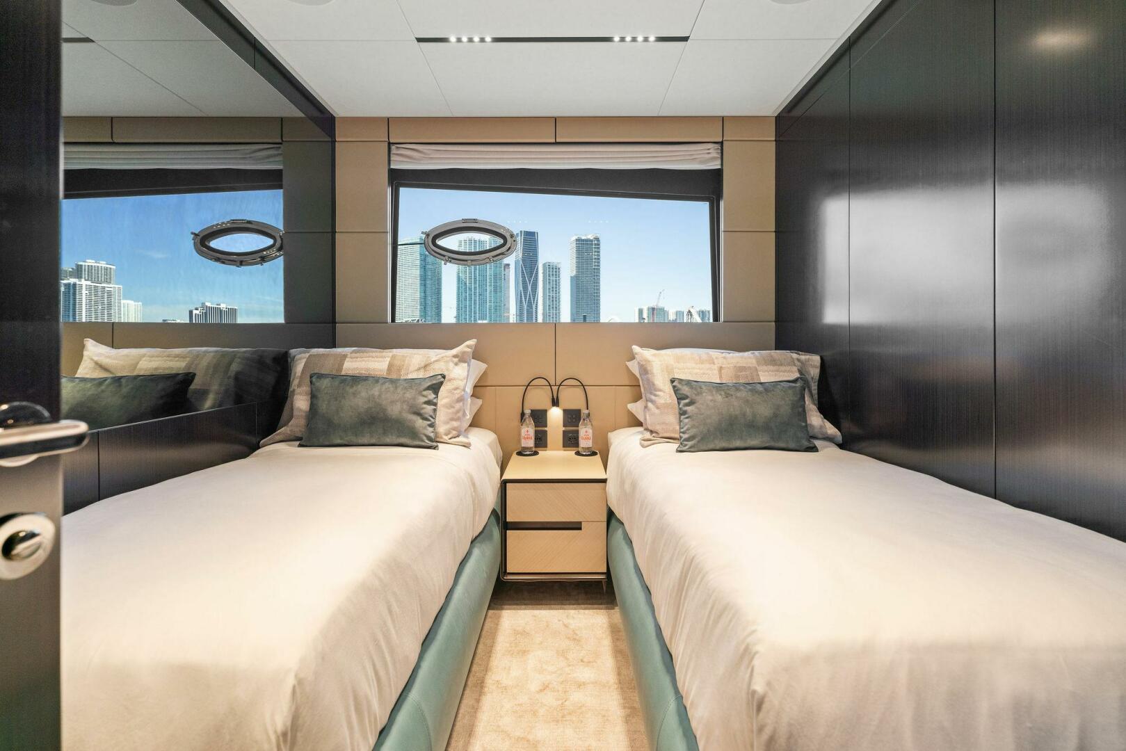 2023 Pershing GTX Motoryacht - Image 98