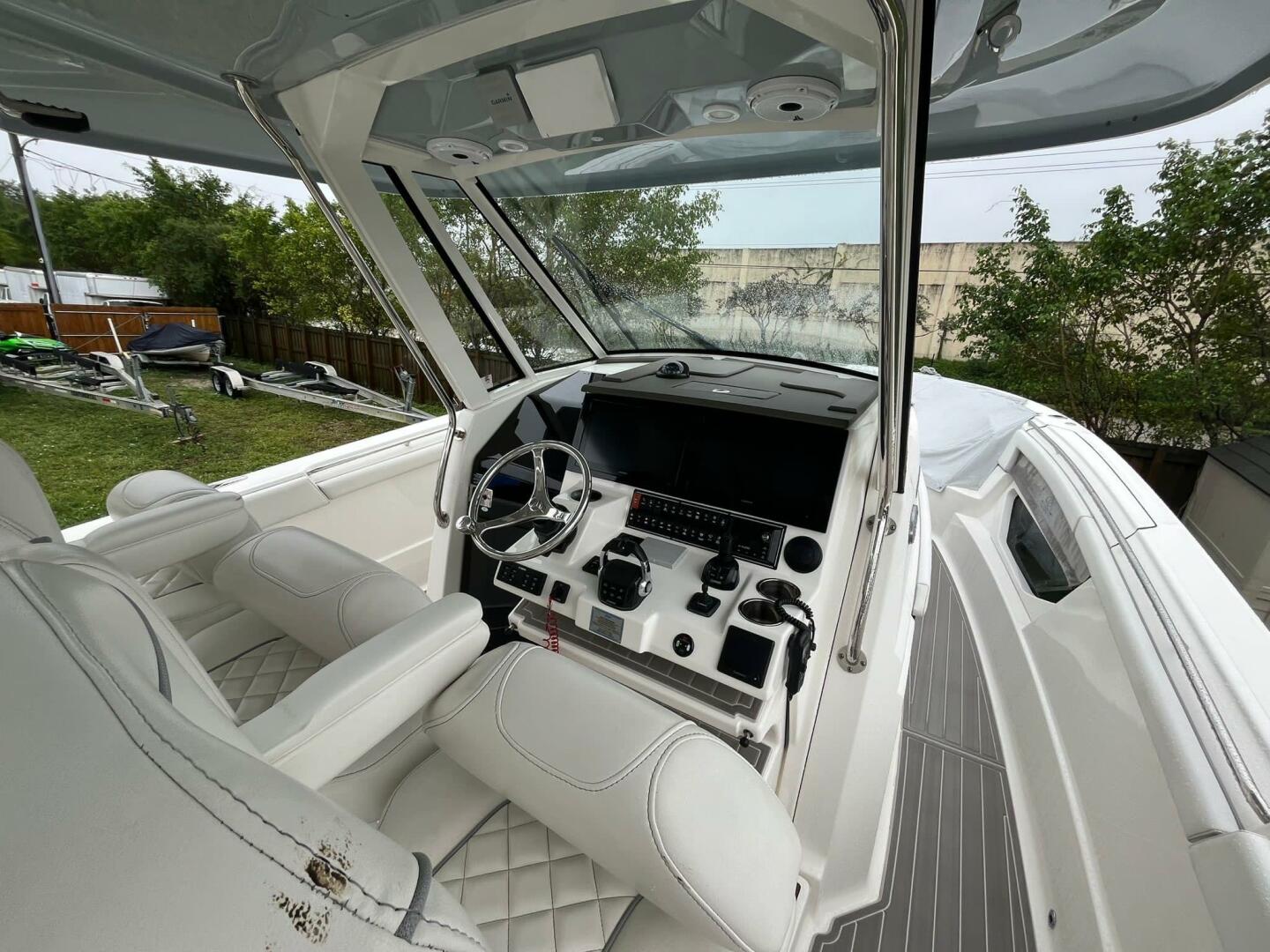 2021 Pursuit S378 - Image 14