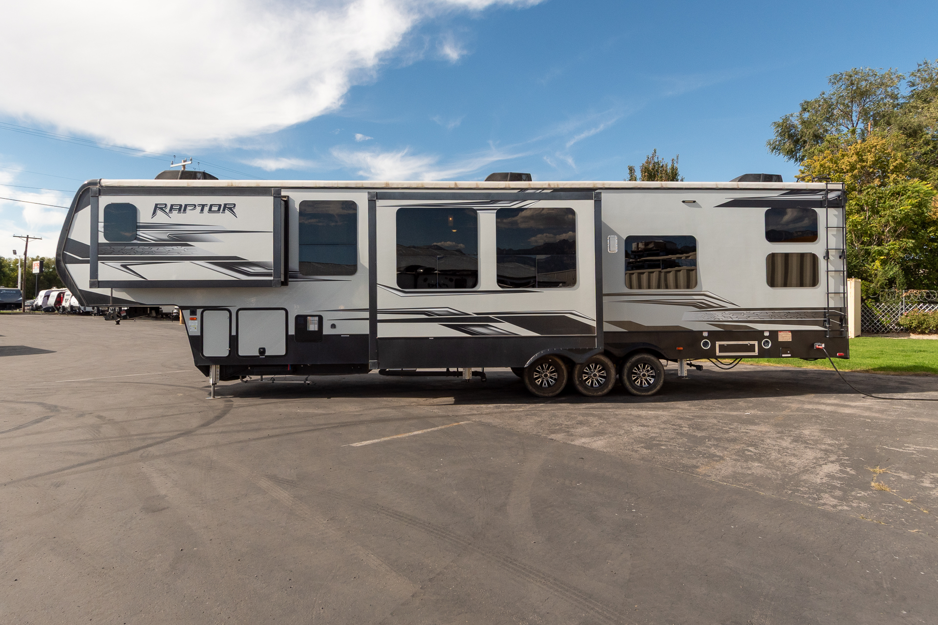 2017 Keystone Raptor 424TS - Image 20