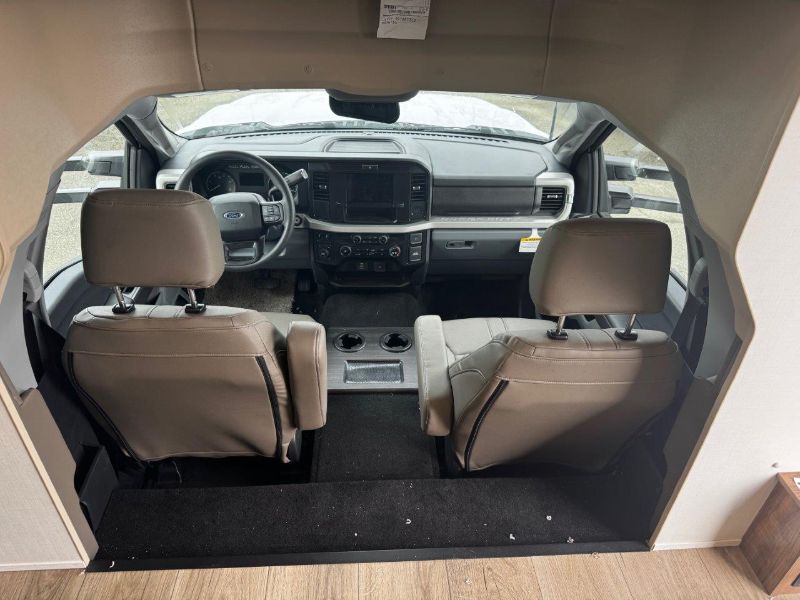 2026 Entegra Coach Esteem XL 32U - Image 10